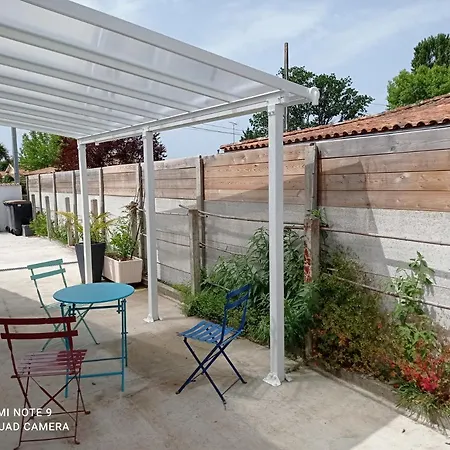 Studio Gujan-Mestras شقة *